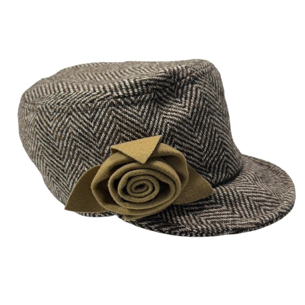 Women’s Newsboy Herringbone Brown Cap with Flower Accent